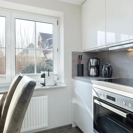 Apartment Bellevue 02 *